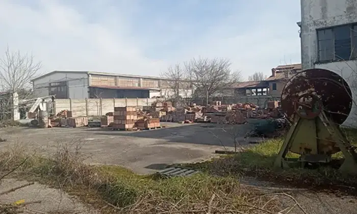 Rexer-Codigoro-Capannone-con-appartamento-a-Pontemaodino-di-Codigoro-FE-Giardino