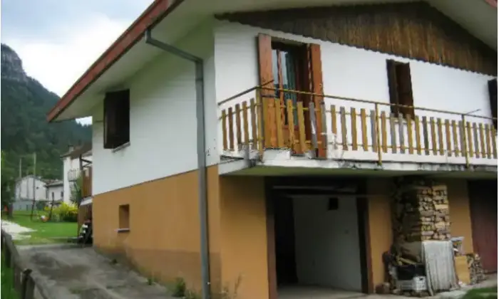 Rexer-Tramonti-di-Sotto-Trilocale-in-vendita-in-via-Campone-centro-Tramonti-di-Sotto-Terrazzo
