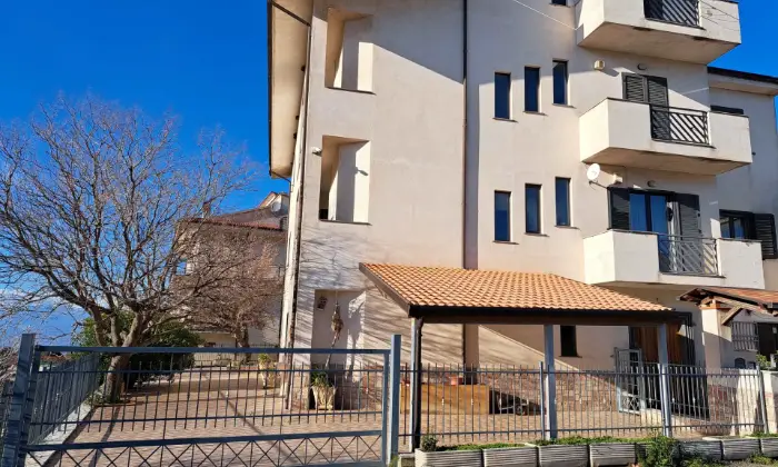 Rexer-San-Giorgio-Albanese-Appartamento-e-mansarda-di-pregio-Terrazzo