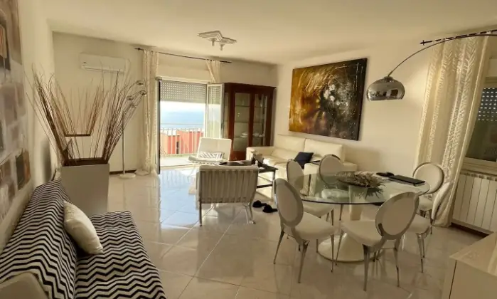 Rexer-Aci-Catena-Affittasi-Delizioso-Appartamento-con-vista-mare-Altro