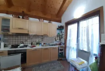 Rexer-Pray-Terratetto-unifamiliare-in-via-Giuseppe-Garibaldi-Cucina