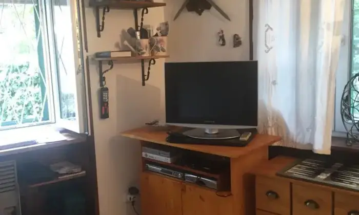 Rexer-Stresa-Casa-indipendente-su-due-livelli-con-giardino-FRAZ-Someraro-VB-Salone