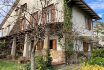 Rexer-Roccastrada-Porzione-di-villa-bifamiliare-con-garage-e-terreno-adiacente-Giardino
