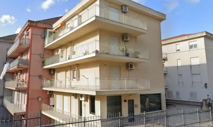 Rexer-Grotte-Appartamento-in-ottime-condizioni-con-balconivendo-senza-mobili-CameraDaLetto