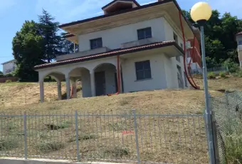 Rexer-Gemmano-Vendo-casa-indipendente-Gemmano-esternamente-finita-internamente-da-finire-Giardino