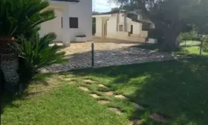 Rexer-Francavilla-Fontana-Villa-in-vendita-in-Contrada-Cotugni-a-San-Michele-Salentino-Giardino
