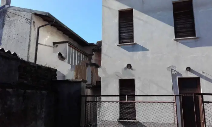 Rexer-Turbigo-Casa-di-paese-in-Centro-Garage