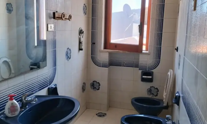 Rexer-Crucoli-Vendo-appartamento-vista-mare-Bagno