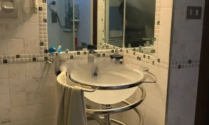 Rexer-Sauze-dOulx-Vendesi-appartamento-in-via-Richardette-Sauze-dOulx-Bagno