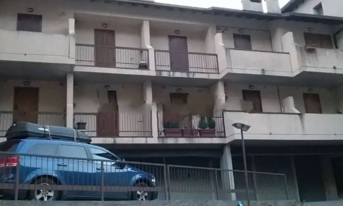 Rexer-Ardesio-Vendesi-appartamento-in-via-Val-las-Ardesio-Garage