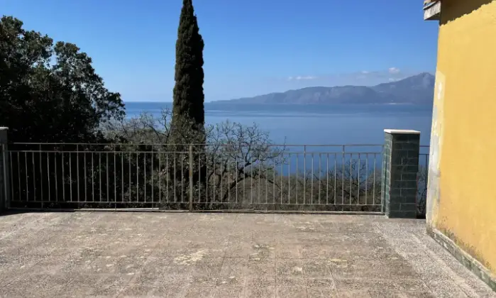 Rexer-Acquafredda-Villa-indipendente-vicina-al-bellissimo-mare-di-Maratea-Giardino
