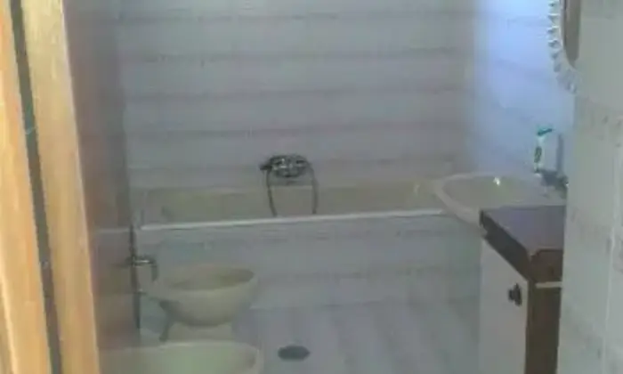 Rexer-Falciano-del-Massico-Vendesi-appartamento-al-piano-terra-Bagno