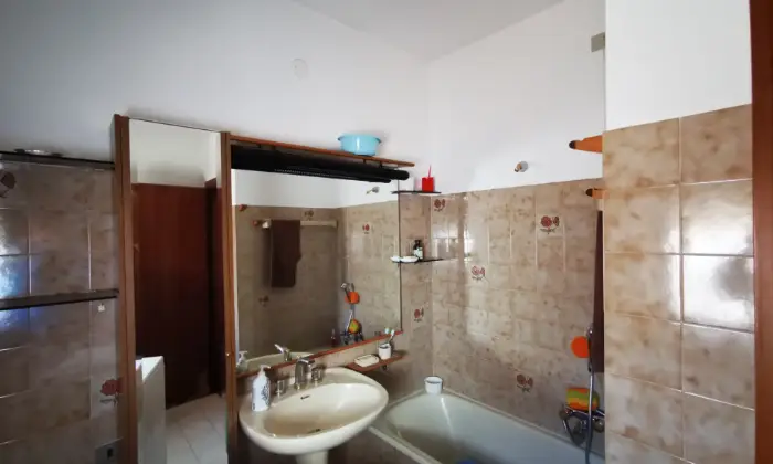Rexer-Sassoferrato-La-casa-tra-cielo-e-terra-Bagno