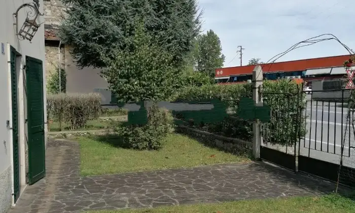 Rexer-Borgo-a-Mozzano-Vendesi-Villa-in-Localit-Pastino-Pastino-Borgo-a-Mozzano-Giardino