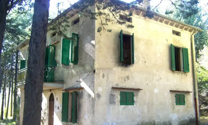 Rexer-Citt-di-Castello-Casa-colonica-Vocabolo-Balzarina-San-Paterniano-Citt-di-Castello-Facciata