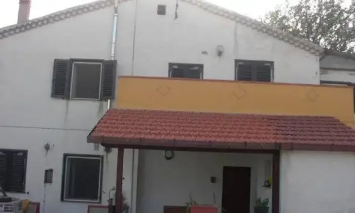 Rexer-Andretta-Vendesi-casa-ad-Andretta-Altro