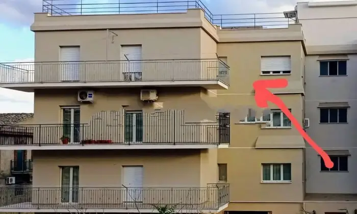 Rexer-Aragona-Vendesi-appartamento-in-via-Lussemburgo-Aragona-Terrazzo