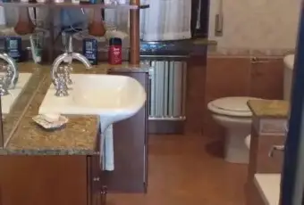 Rexer-Castelnuovo-Scrivia-Vendesi-appartamento-in-via-Settembre-Castelnuovo-Scrivia-Bagno