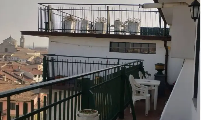 Rexer-Castelnuovo-Scrivia-Vendesi-appartamento-in-via-Settembre-Castelnuovo-Scrivia-Terrazzo
