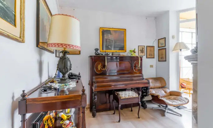 Rexer-Rodi-Garganico-Spaziosa-villa-immersa-nel-verde-tra-Rodi-Garganico-e-San-Menaio-SALONE