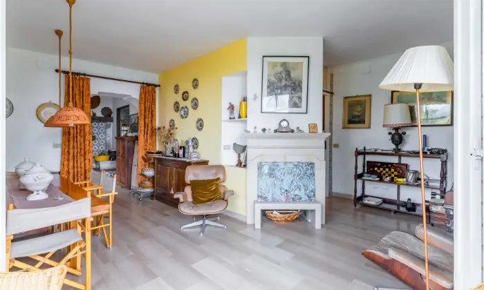 Rexer-Rodi-Garganico-Spaziosa-villa-immersa-nel-verde-tra-Rodi-Garganico-e-San-Menaio-SALONE