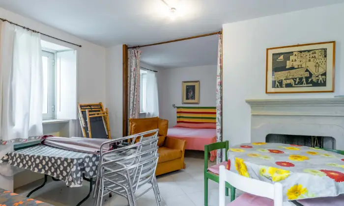 Rexer-Rodi-Garganico-Spaziosa-villa-immersa-nel-verde-tra-Rodi-Garganico-e-San-Menaio-CAMERA-DA-LETTO