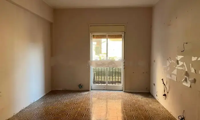 Rexer-Biancavilla-Vendesi-Trilocale-via-Giacomo-Matteotti-Biancavilla-Stanza