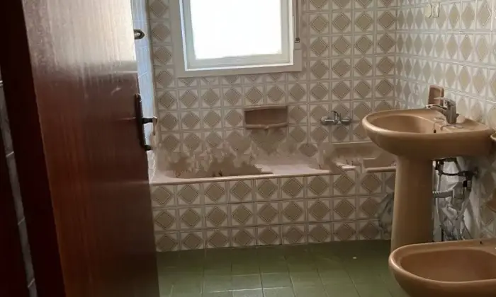 Rexer-Biancavilla-Vendesi-Trilocale-via-Giacomo-Matteotti-Biancavilla-Bagno