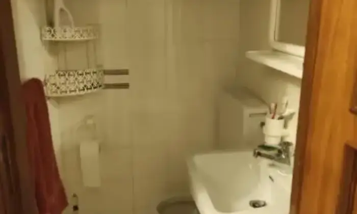 Rexer-San-Bartolomeo-in-Galdo-Casa-di-paese-in-vendita-in-via-Leonardo-Bianchi-Bagno