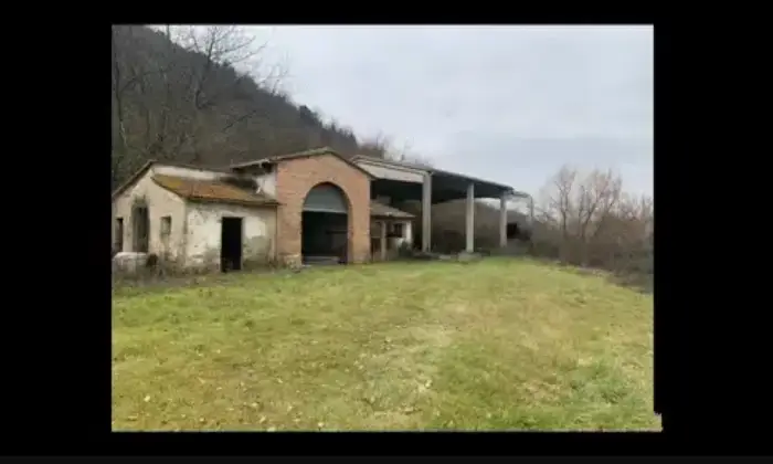 Rexer-Gualdo-Cattaneo-Casolare-con-annessi-in-vendita-a-GUALDO-CATTANEO-PG-Giardino