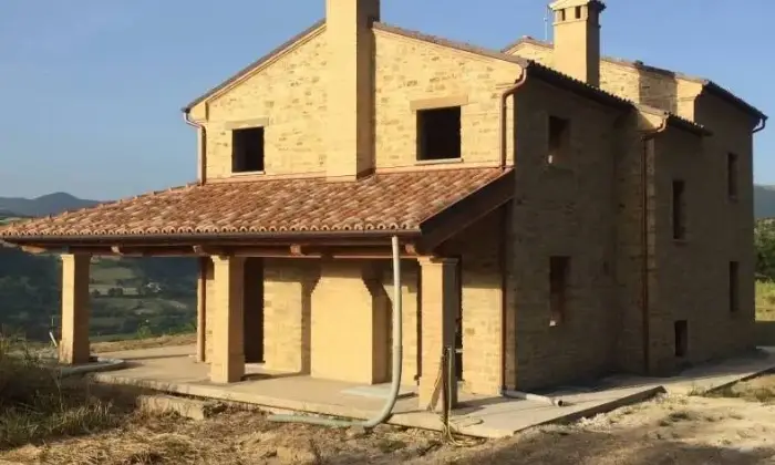 Rexer-Rosora-Casa-colonica-in-vendita-a-Rosora-in-via-Fondiglie-Terrazzo