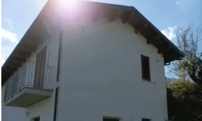 Rexer-Isola-del-Gran-Sasso-dItalia-Masseria-nuova-in-vendita-a-Isola-del-Gran-Sasso-dItalia-Terrazzo