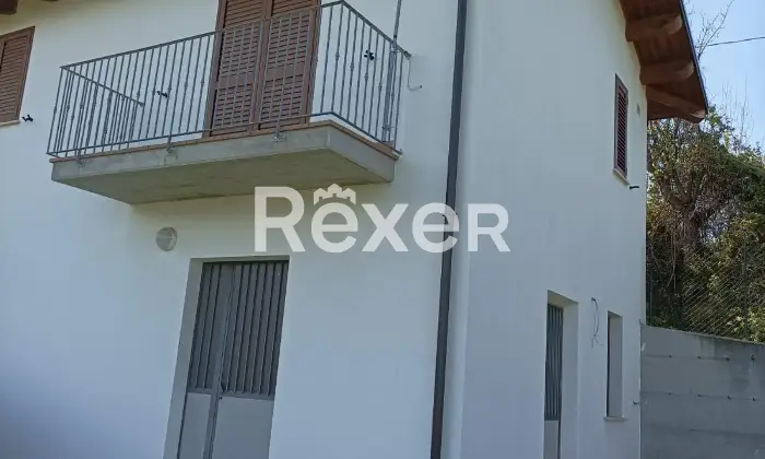 Rexer-Isola-del-Gran-Sasso-dItalia-Masseria-nuova-in-vendita-a-Isola-del-Gran-Sasso-dItalia-Altro