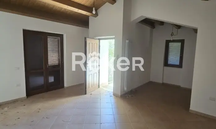 Rexer-Isola-del-Gran-Sasso-dItalia-Masseria-nuova-in-vendita-a-Isola-del-Gran-Sasso-dItalia-Altro