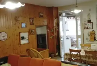 Rexer-Ascoli-Piceno-Appartamento-in-Vallesenzana-Ascoli-Piceno-Salone