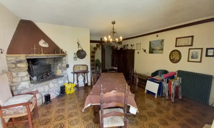 Rexer-Cagli-Tre-fabbricati-con-ampio-parco-vicino-bel-centro-storico-Marche-Altro
