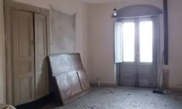 Rexer-Ferrandina-Vendesi-appartamento-da-ristrutturare-Altro