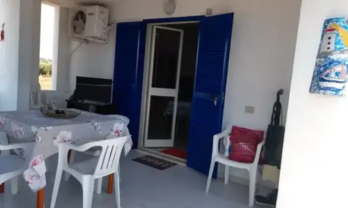 Rexer-Isola-di-Capo-Rizzuto-Casa-al-mare-in-villaggio-tucano-Salone