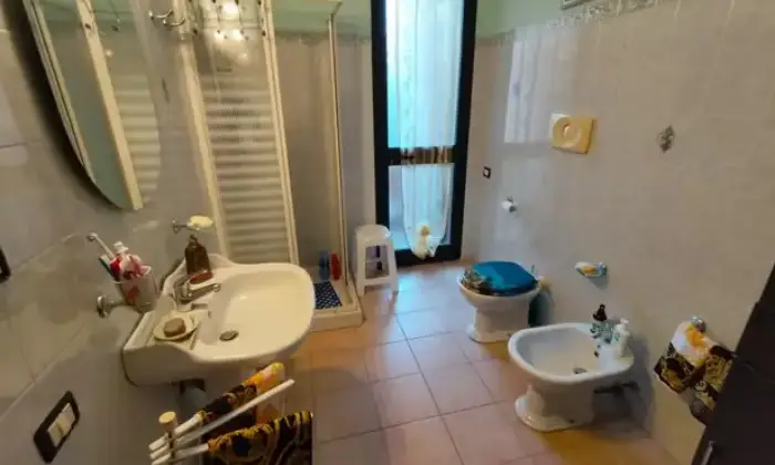 Rexer-Guspini-Vendesi-appartamento-a-guspini-Bagno