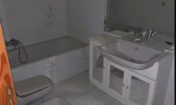 Rexer-Casarano-Vendesi-appartamento-a-luminoso-Bagno