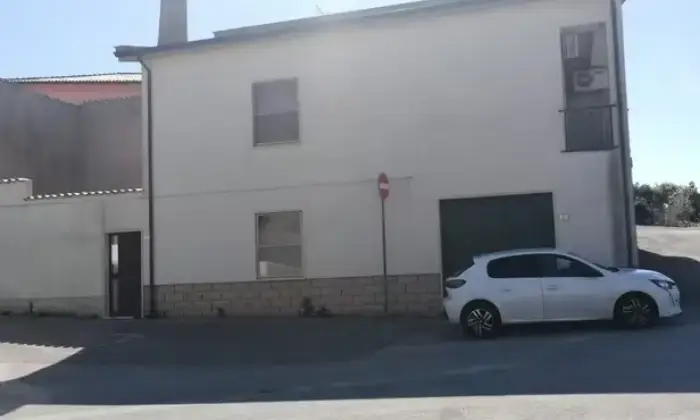 Rexer-Cossoine-Vendesi-Casa-Cossoine-Garage