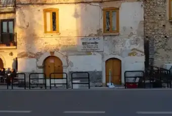 Rexer-SantAngelo-a-Fasanella-Vemdesi-abitazione-ristrutturata-corso-apollo-Facciata