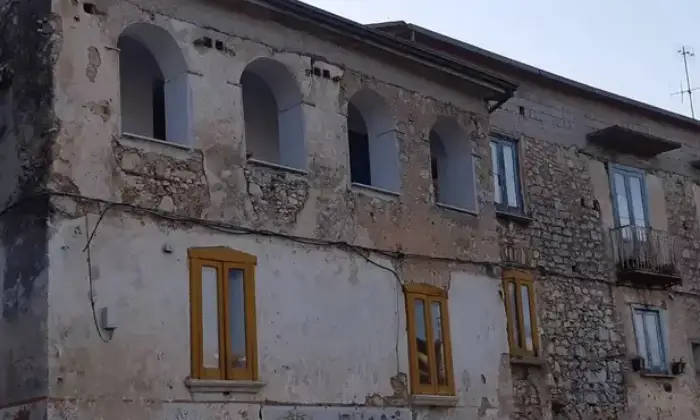 Rexer-SantAngelo-a-Fasanella-Vemdesi-abitazione-ristrutturata-corso-apollo-Facciata