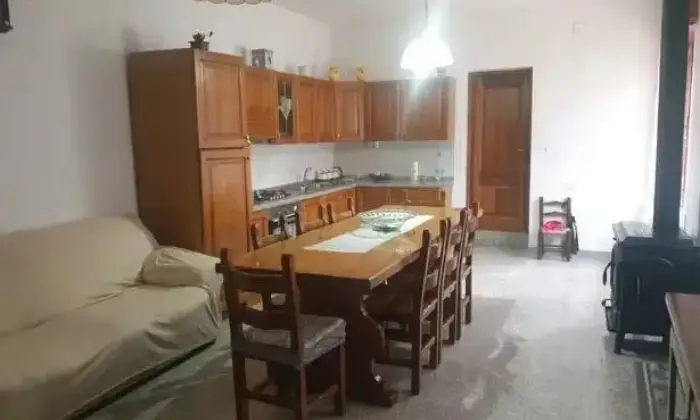 Rexer-Nurri-Vendesi-casa-indipendente-a-Nurri-Cucina