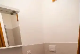 Rexer-Corridonia-Vendesi-casa-singola-centro-storico-Bagno
