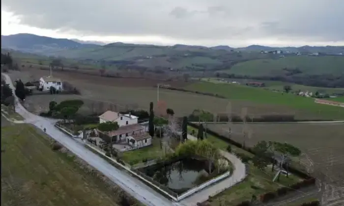 Rexer-Arcevia-Villa-in-campagna-in-vendita-a-Piticchio-di-ARCEVIA-AN-Terrazzo