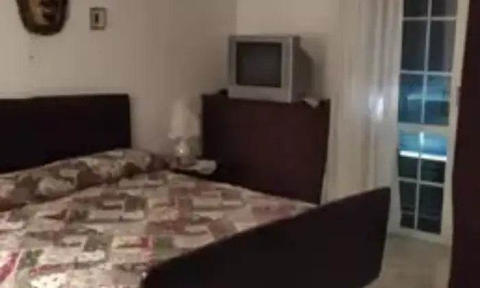 Rexer-Taranto-Vendesi-trilocale-al-piano-a-Taranto-TA-CameraDaLetto