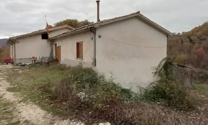 Rexer-Rocca-Sinibalda-Casale-Strada-Provinciale-Roccasinibalda-Longone-Rocca-Sinibalda-Terrazzo