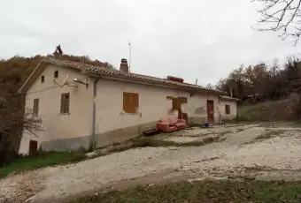 Rexer-Rocca-Sinibalda-Casale-Strada-Provinciale-Roccasinibalda-Longone-Rocca-Sinibalda-Giardino