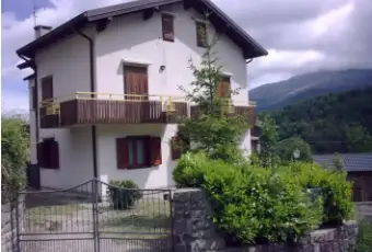 Rexer-Fiumalbo-Trilocale-in-vendita-in-via-Faidello-a-Fiumalbo-Terrazzo